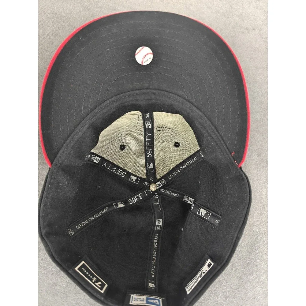 New Era 59FIFTY Cincinnati Reds Fitted Hat 7 1/2 Black Red MLB On Field Cap